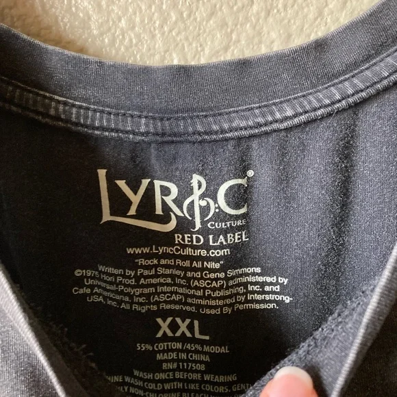 Black Graphic Women's Top - Picture 5 of 9